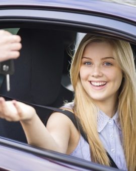 Empowering women with expert driving lessons.